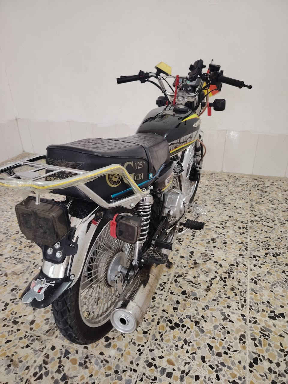 يا الله دراجه  تايكر 4كير جديد للبيع السعر800وبي مجال اوراق منفيس فقط محرك ما ممدود عليه اصبانه مكان رمادي بريشه هاذ رقمي للتواصل ***********مو شراي لا تعبني ولا اتعبك

