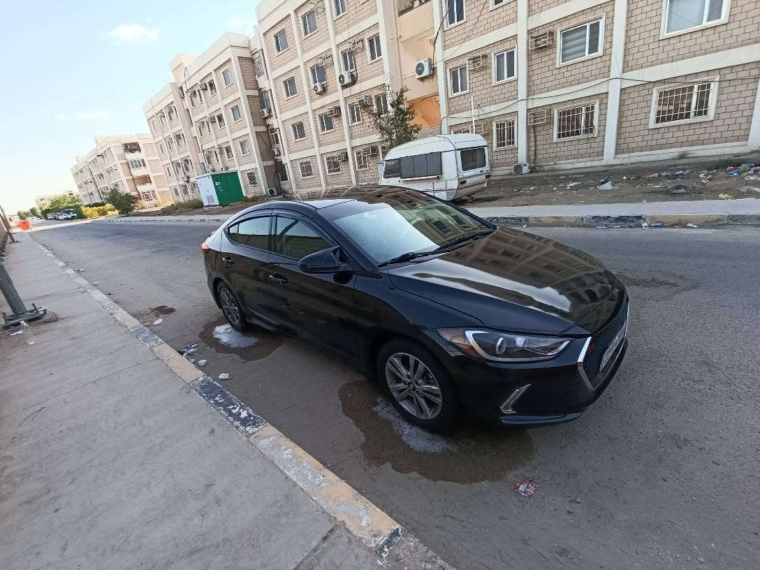 سلام عليكم
النترا موديل 2017 وارد امريكي 
رقم اربيل جديد دولي 
مواصفات فول عدى فتحه 
حادث فقط بنيد نفسه مصلح بدون تبديل ليبل واحد سياره 
وبيه سونار موضح 
كير محرك مامفتوح 
ماشيه 103
تبريد ثلج 
مكاني بابل 
سعر مناسب جوه سوك 
108 وبيه مجال للشراي 
للاستفسار *********** حلة, بابل
