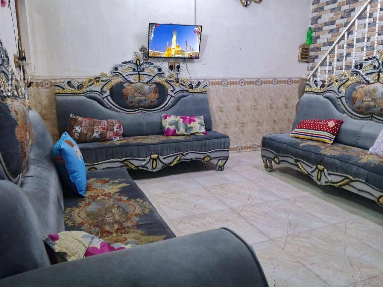 السلام عليكم
بيت للبيع في الكوفه حي ميسان  قرب سكله الكرعاوي  طابو زراعي سند 25 الأساس صب كونكريت 
بيت كامل مكمل مكفول من كل جوانب 
مواصفات البيت مساحه البيت 100م 
غرفه+ صاله + استقبال + مطبخ + صحيات داخله وخارجيه +منور + طارمه صغيره 
وايضا ارضيه بورسلين + جدران سيراميك كامل مكمل كلشي بناء حديث مال جناي . ملاحظه مرواس بطابو صرف او بيع 
للاستفسار مراسله الصفحه او رقم 
‏***********
