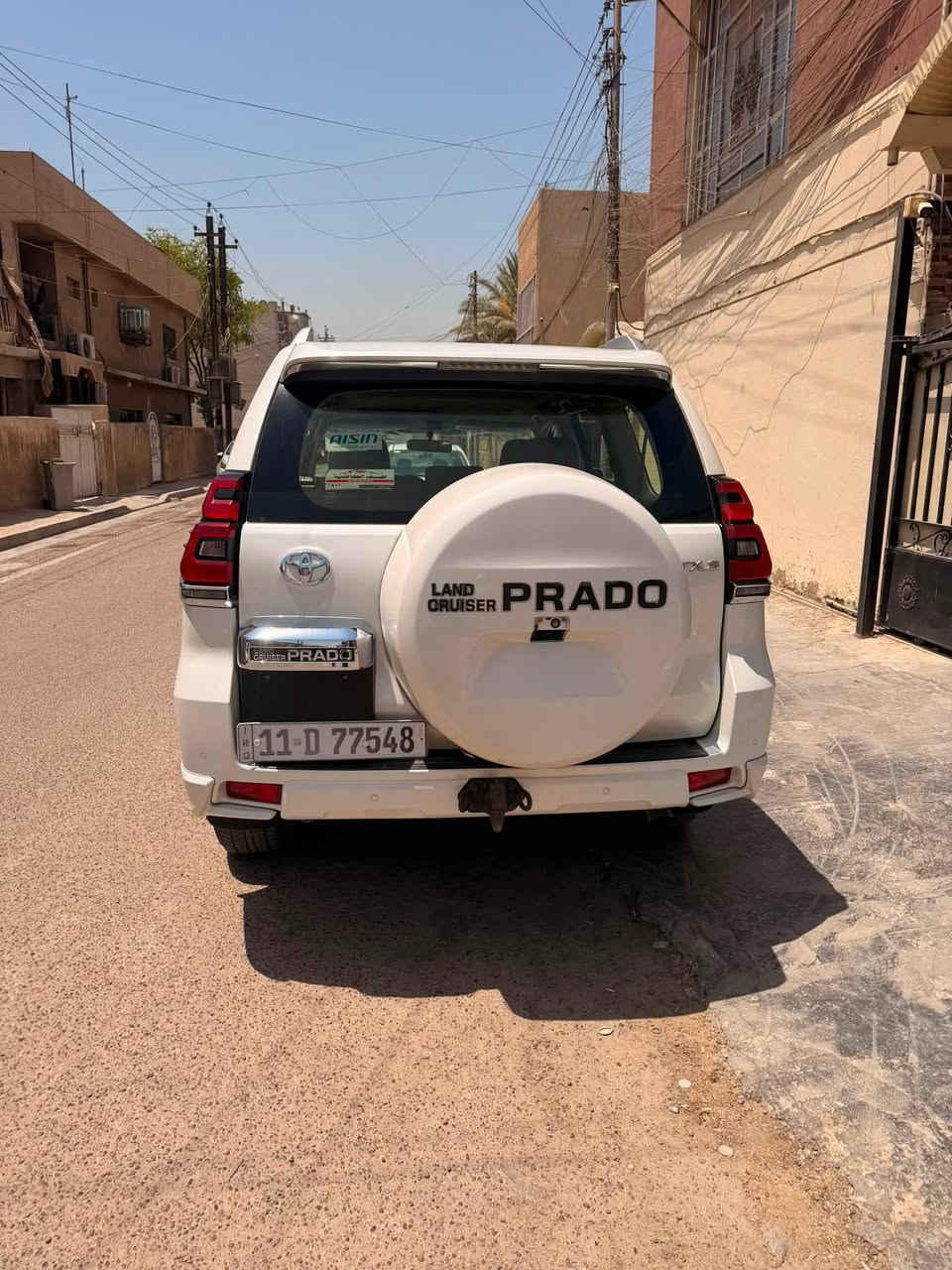 السلام عليكم
برادو موديل ٢٠٢٠ رقم بغداد الدولي باسمي السيارة 
ماشية ٨٣ كيلو متر 
سيارة جديده بمعنى الكلمه مكفوله السياره عدا اربع أصابع بالدعامية الأمامية جهة الصدر والباقي كله مكفول 
السعر ٤٣٠ وبيه مجال 
للاتصال 
***********
