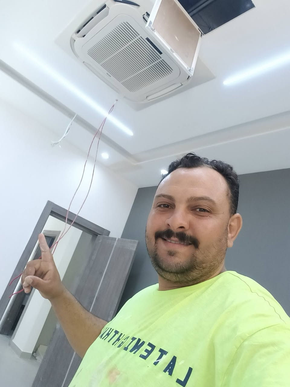 البيت المصري للعمارة والديكور
من قلب مصر إلى البيوت العراقية… إبداع وهندسة 🇪🇬🇮🇶
أعمال إعمار، ديكور، وترميم
نحوّل الأفكار إلى واقع ينبض بالجمال والمتانة
لأن التفاصيل تصنع الفرق 🏗️🎨

📩 تواصل ويانا وخلي بيتك يحچي ذوق وفخامة
***********

