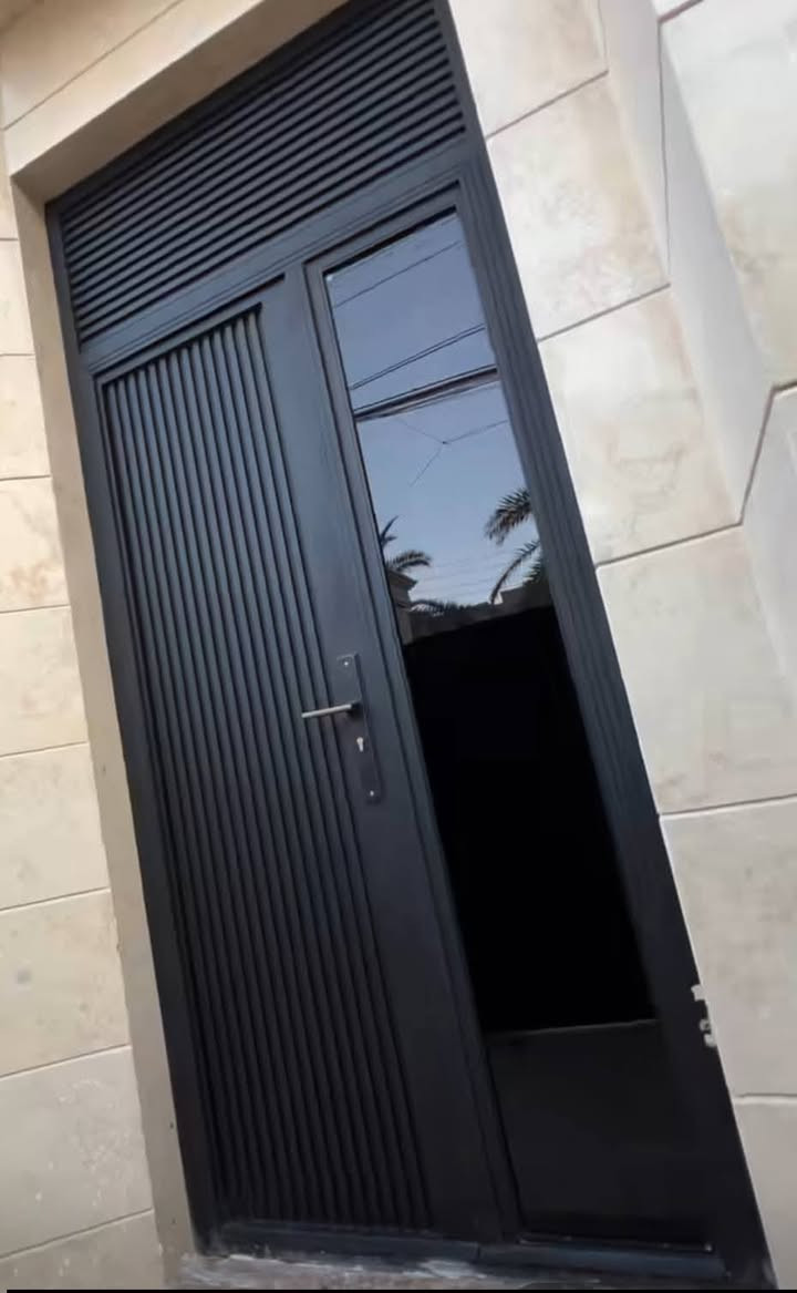 🔥 حدادة أبو رجوه – النجف 🔥
القوة بالشغل… والدقة بالتفاصيل 💪
نقدم لكم أفضل أعمال الحدادة: 🚪 بيبان حديد مودرن وكلاسيك
🪟 شبابيك بأشكال أنيقة وآمنة
🏠 سقفيات متينة تحمي بيتك
🪜 درج حديد تصميم عصري وتحمل عالي
✨ شغل نظيف + جودة مضمونة + أسعار مناسبة
✨ تنفيذ حسب الطلب وبأسرع وقت
✨ خبرة وثقة أهل النجف
📞 احجز هسه وخلي شغلك بإيد أمينة
حدادة أبو رجوه – عنوان الثقة والقوة
*********** نجف شارع مكتب الرشيد بانسب الاسعار
