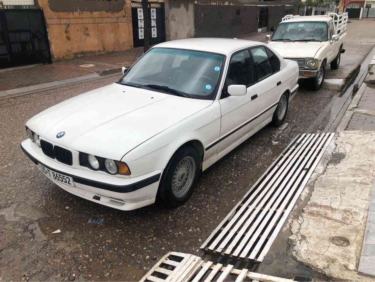 Bm 92فول. رقم كركوك. تحويل وكاله. بطاقه بنزين. موجود 525كيرتماتيك *********** Singapore
