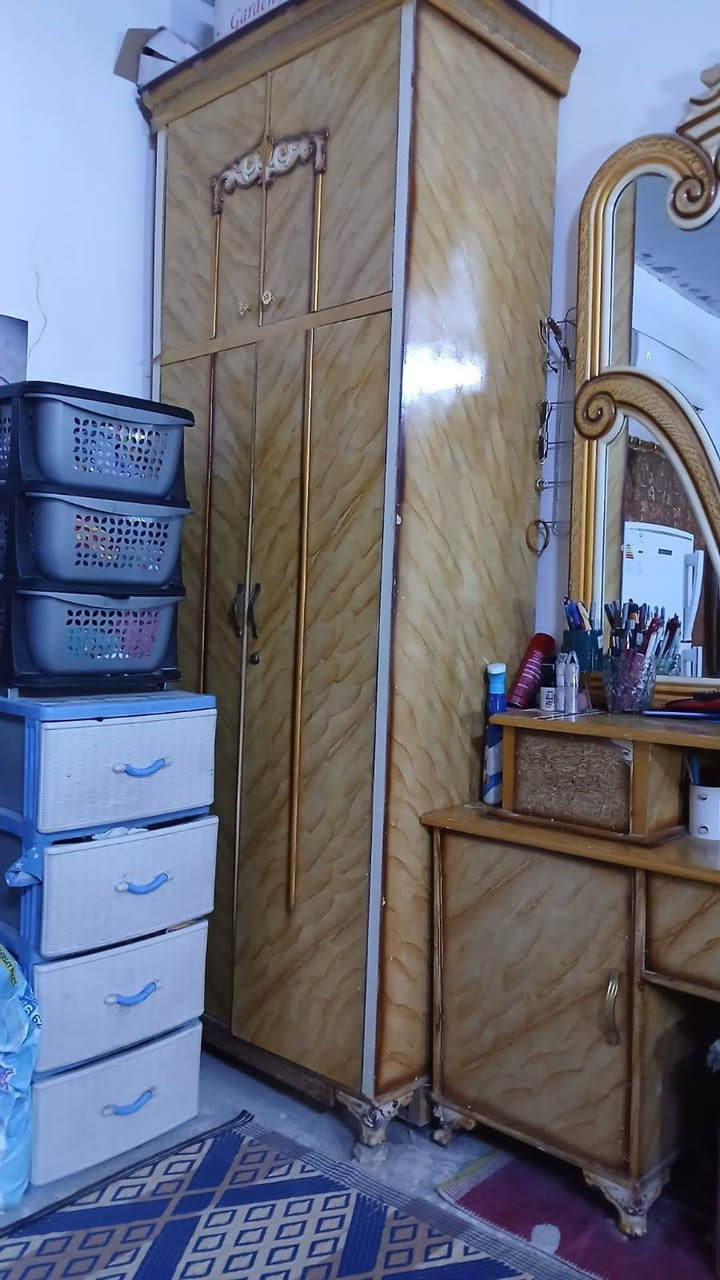 السلام عليكم
غرفه للبيع مابيهه اي ضرر ب900وبيهه مجال 
الإتصال ***********
