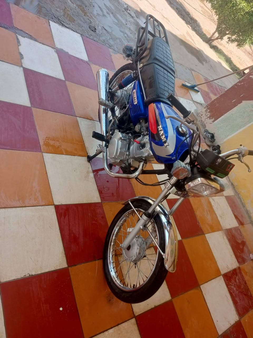 سلام عليكم دراجه نامه امتياز موديل 24 نضاغه فول مواصفات من كلشي مكفوله مكينه اوراق وكيل اسكنر السعر 600 بيها مجال للطيبين مكان القاسم  للاتصال ***********
