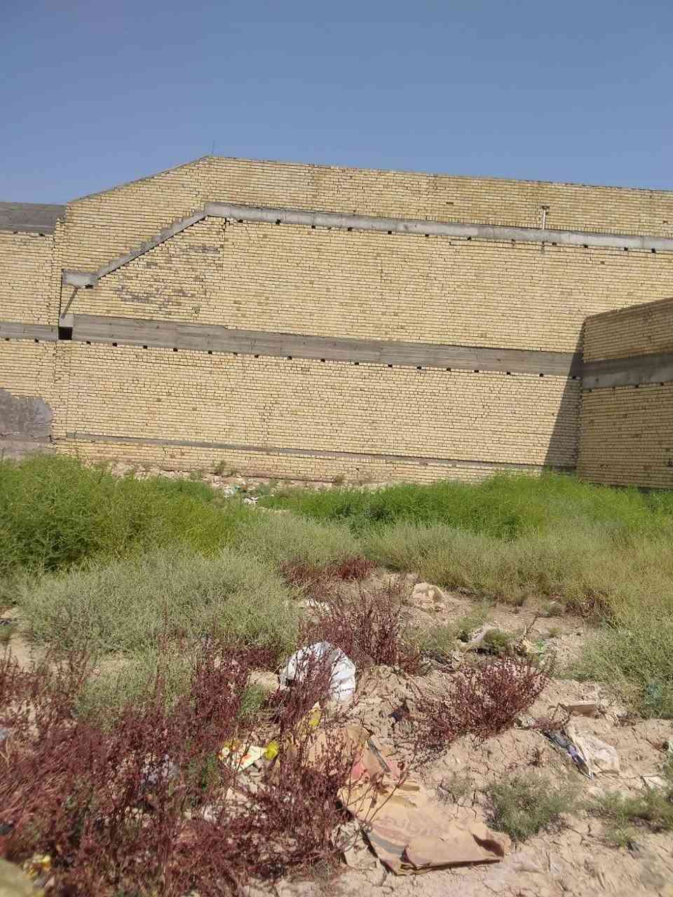 السلام عليكم قطعه ارض للبيع المساحه 300 متر الواجه 15 والنزال 20 المكان بغداد الثعالبه حي المرتضى نهايه البزل الرقم ***********
