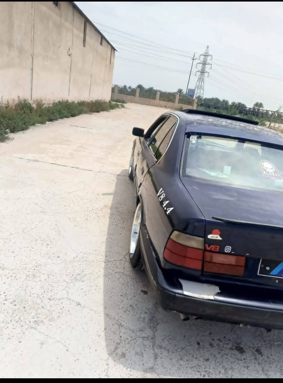 يالله السلام عليكم 
BMW520
مكينه 28مسكر كير عادي 
رقم دوالي وبسمنه
ويل ام
سياره كفاله من ضربه ومن ضبغ سياره جاهزه من كلشي
حداده خلفي ومامي 
كشنات جلد 
البيع وترهم مراوس حسب القناعه
مكاني بصره قرنه ***********/***********
