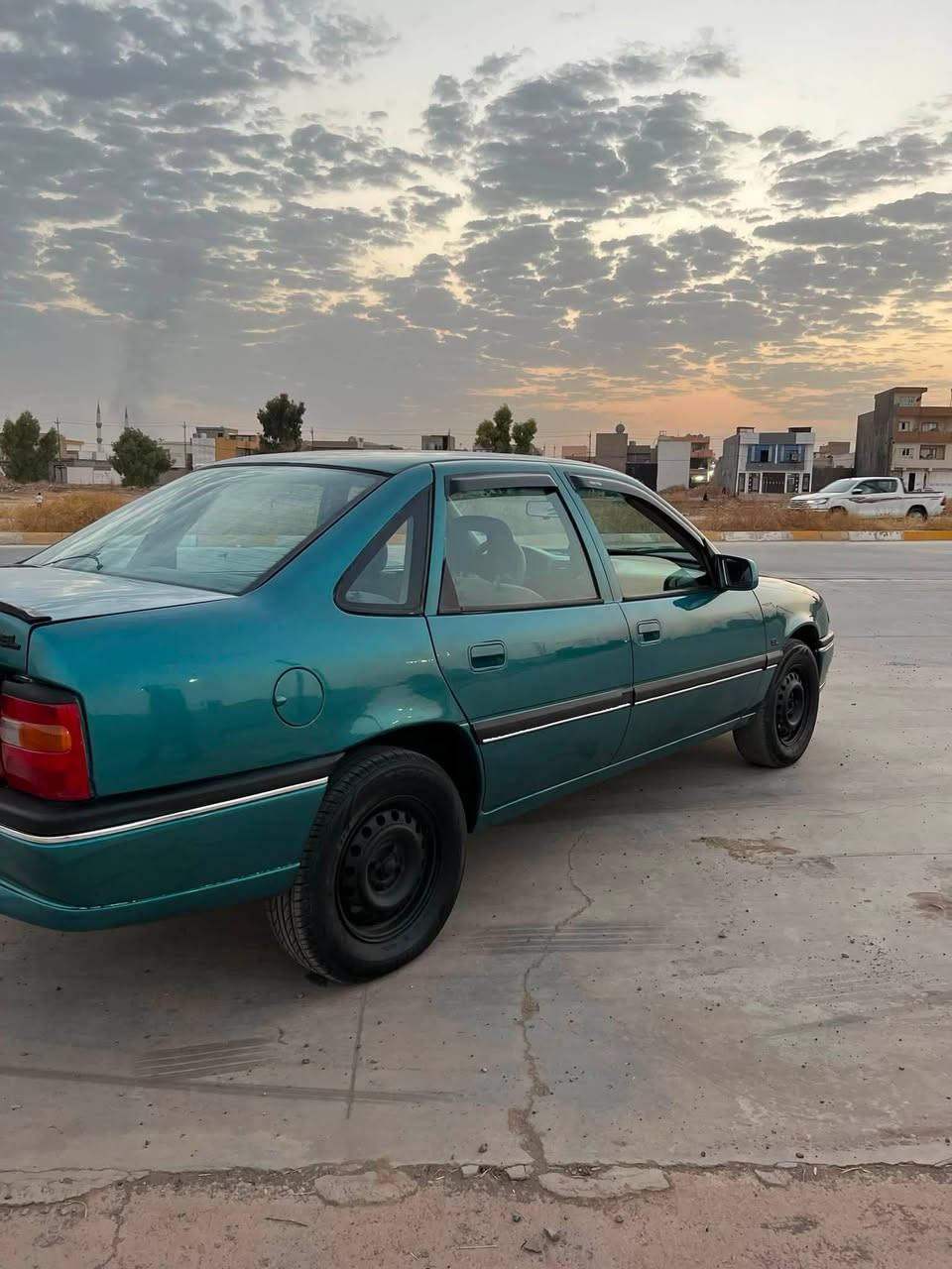 سلام عليكم للبيع أوبل فكترا موديل 1992رقم سليمانيه دولي سنويه جديد صبغ جماليه بدون ضرر محرك بشرط لا صرف لا بخار حجم 18 سعر 45 وبي مجال بصيط عنوان كركوك رقم الهاتف ***********
