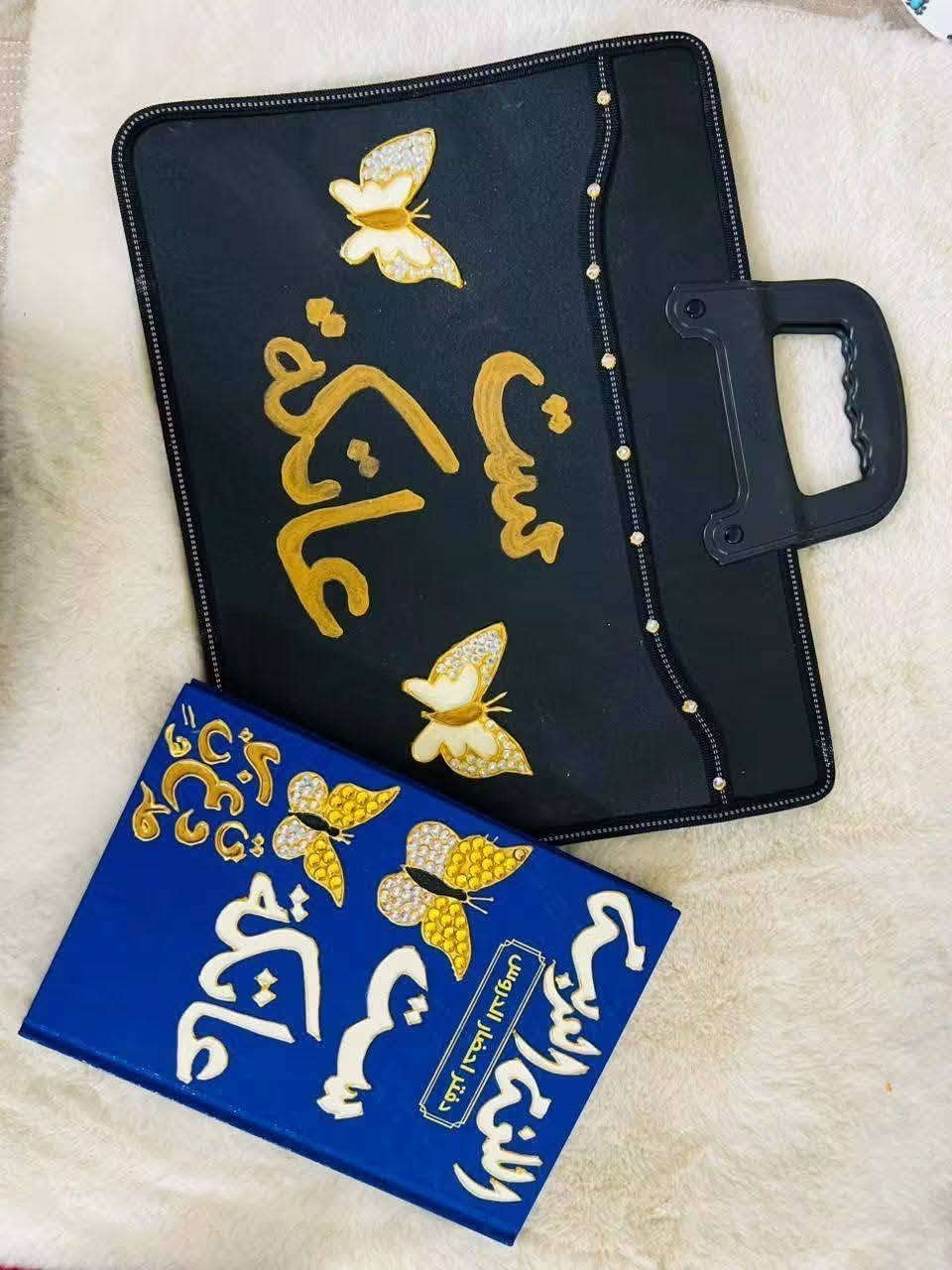 دفاتر خطة معلمين .. نقش الاسم حسب الطلب ✨️📚✨️
#مكتبة اقرأ الأدبية
