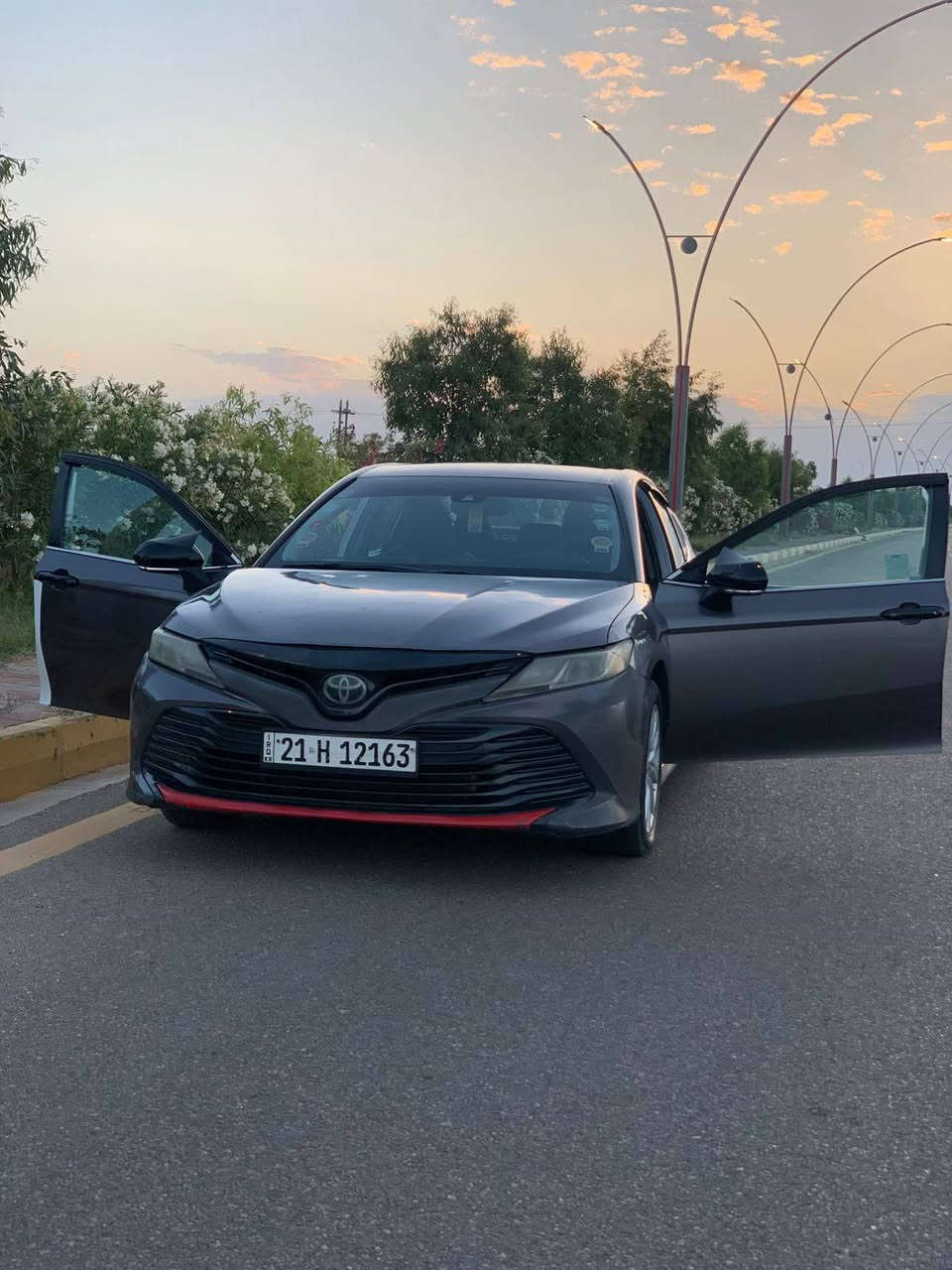 كامري موديل 2019
امريكي رقم سليمانيه 
الضرر دعاميه اماميه وشبر بلجاملغ الأيسر 
السياره حلوه ومامتعوبه 
السعر المطلوب 165 وبيه مجال بعد المعاينه شرط التحويل 
رقم صاحب السياره 
***********
