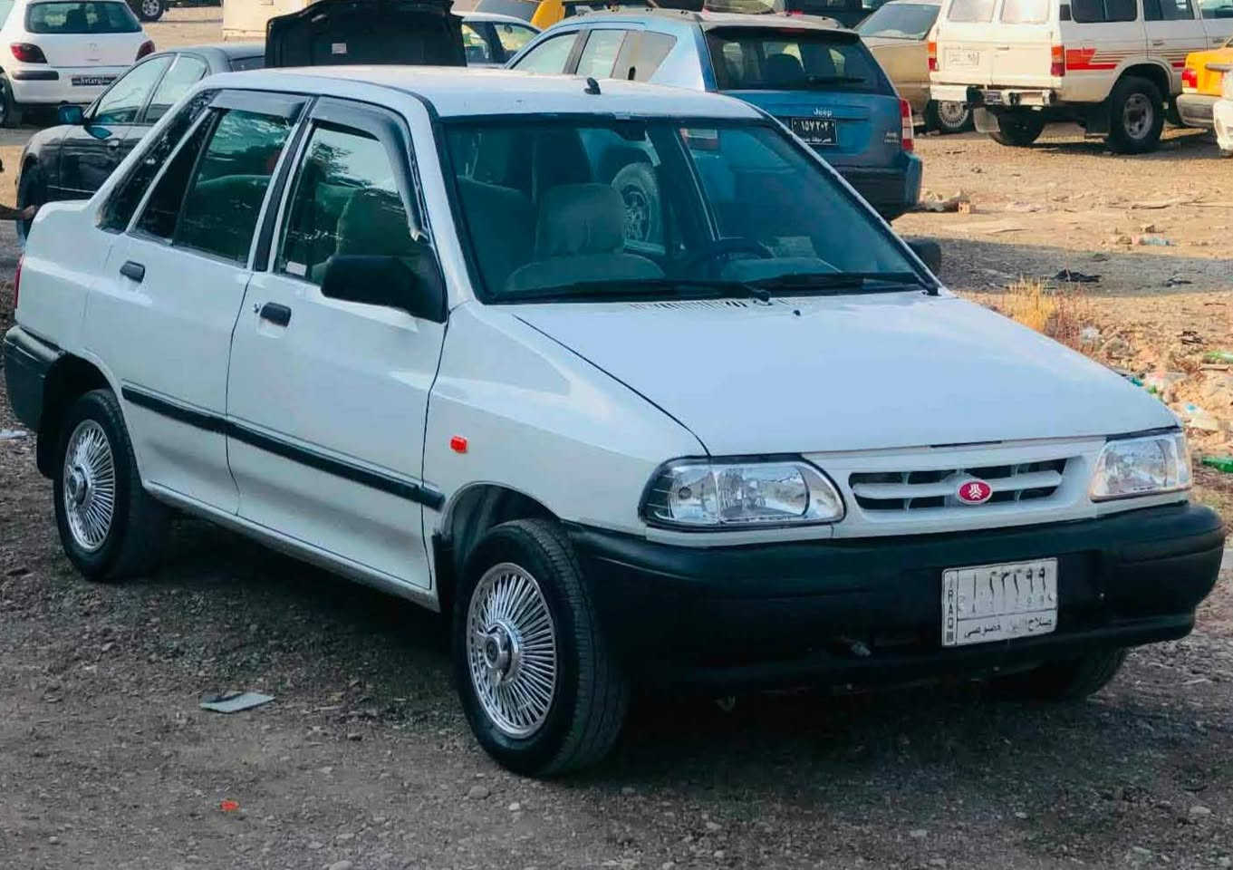 سلاوي خوا لةهةمو لايةك 
سايبا بؤفرؤشتن 
مؤديل ٢٠١٠
كيرو مةكينة بةشةرت 
تةبريد 
سةنةوي عاج 
جوار تايةي لؤكي لةژيرة 
سةيارةكة جايزة 
ادمين ❤️
ژ ***********
