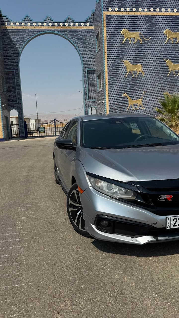 السعر 88 ورقة 
هوندا سيفيك موديل 2021 ياباني 🇯🇵
محرك 20 دوش يمشي على البانزين العادي اقتصادية جدا 
رقم أربيل 
سنوية ورقم وهزة جديدة 

مواصفات :
سايد بريك بصمة 
اوتو هولد 
كامرة وحساس
 رادار  /تحكم سرعه / قيادة ذكية / مانع انزلاق 
أنظمة قيادة 
كير ومحرك شرط 
بيها خمس قطع صبغ + شويه من السقف معدل 

شرط تحويل وكالة 
العنوان : موصل - برطلة 
***********
*********** الحمدانية, نينوى
