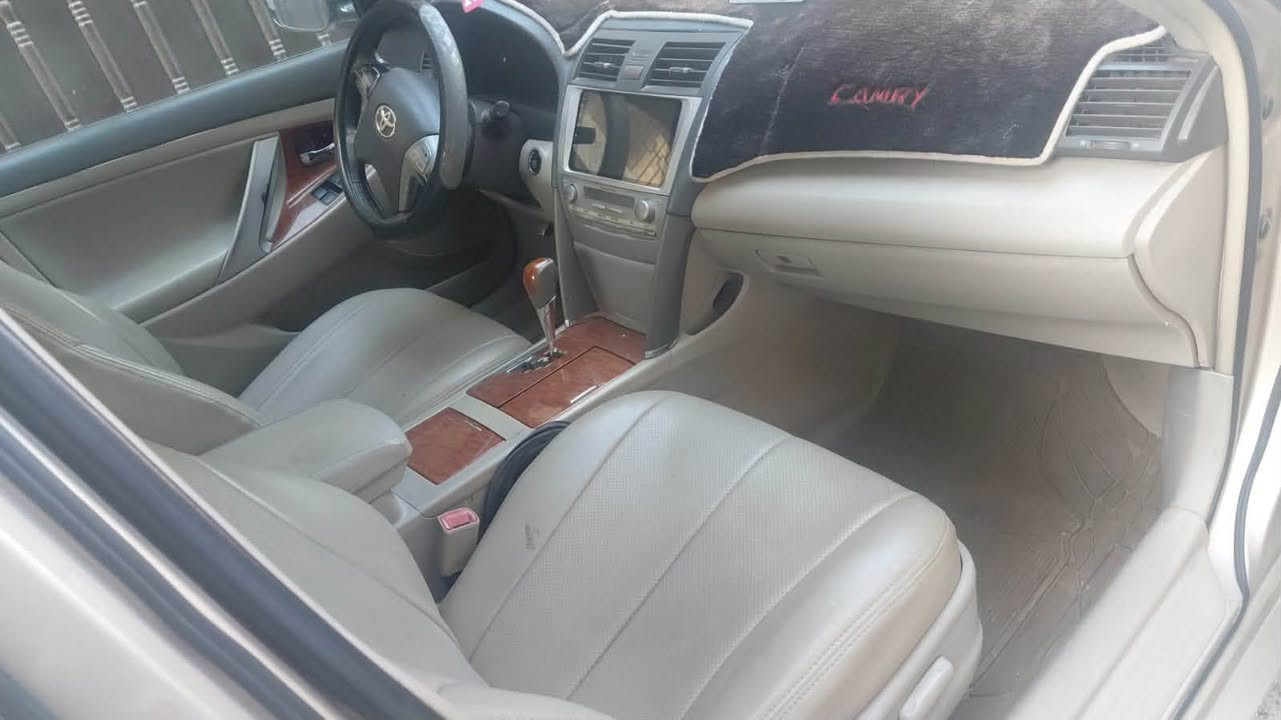كامري امريكي 2008
XLE   فول مواصفات 
محرك 6 سلندر 
حادثها جاملغ امامي 
رقم بغداد 
السعر 90 ورقة. وبيها مجال 
مكان السيارة بغداد كرادة 
***********
