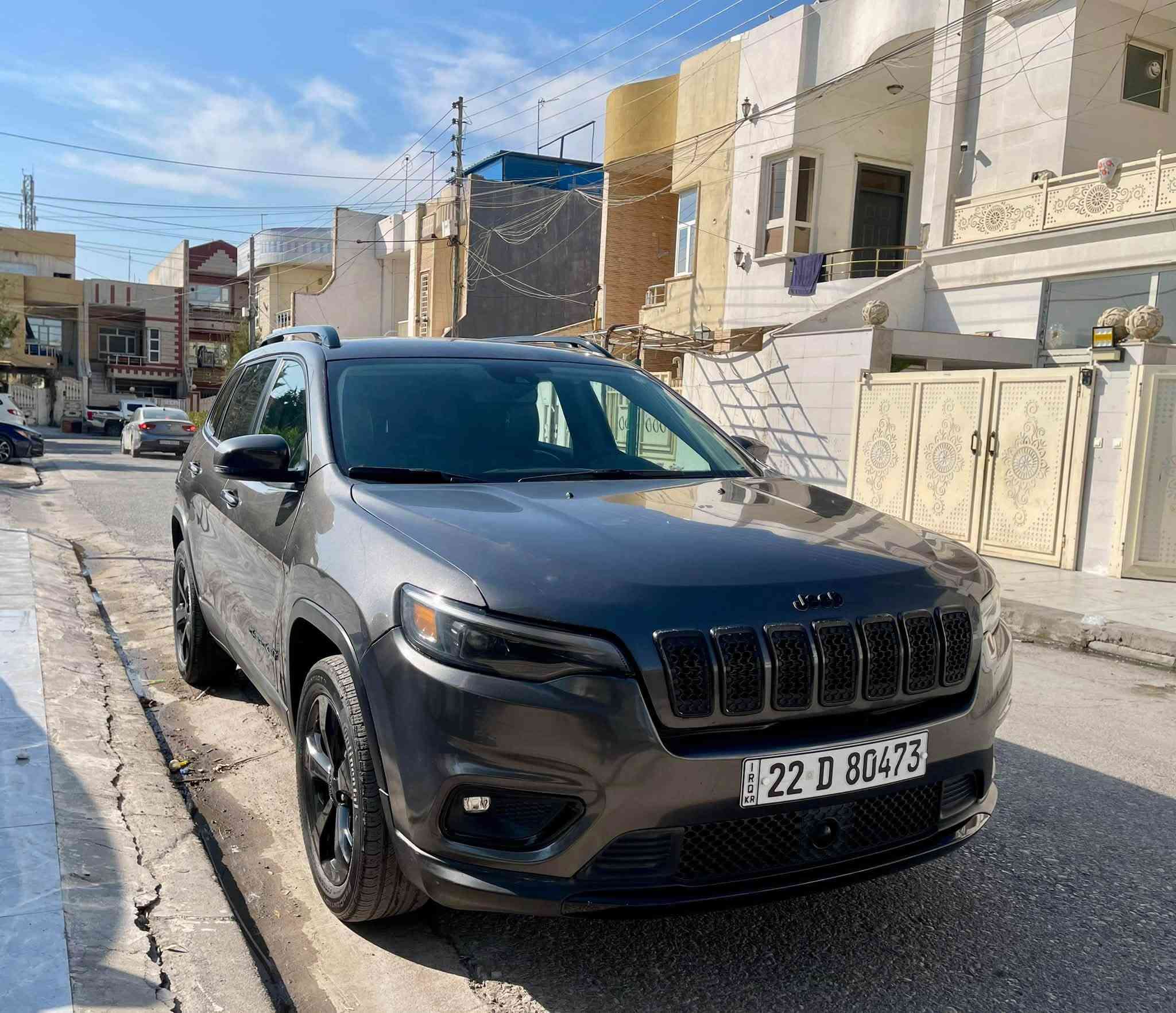 جيب • ٢٤٠٠ سي سي • ٢٧٠٠٠ مايل