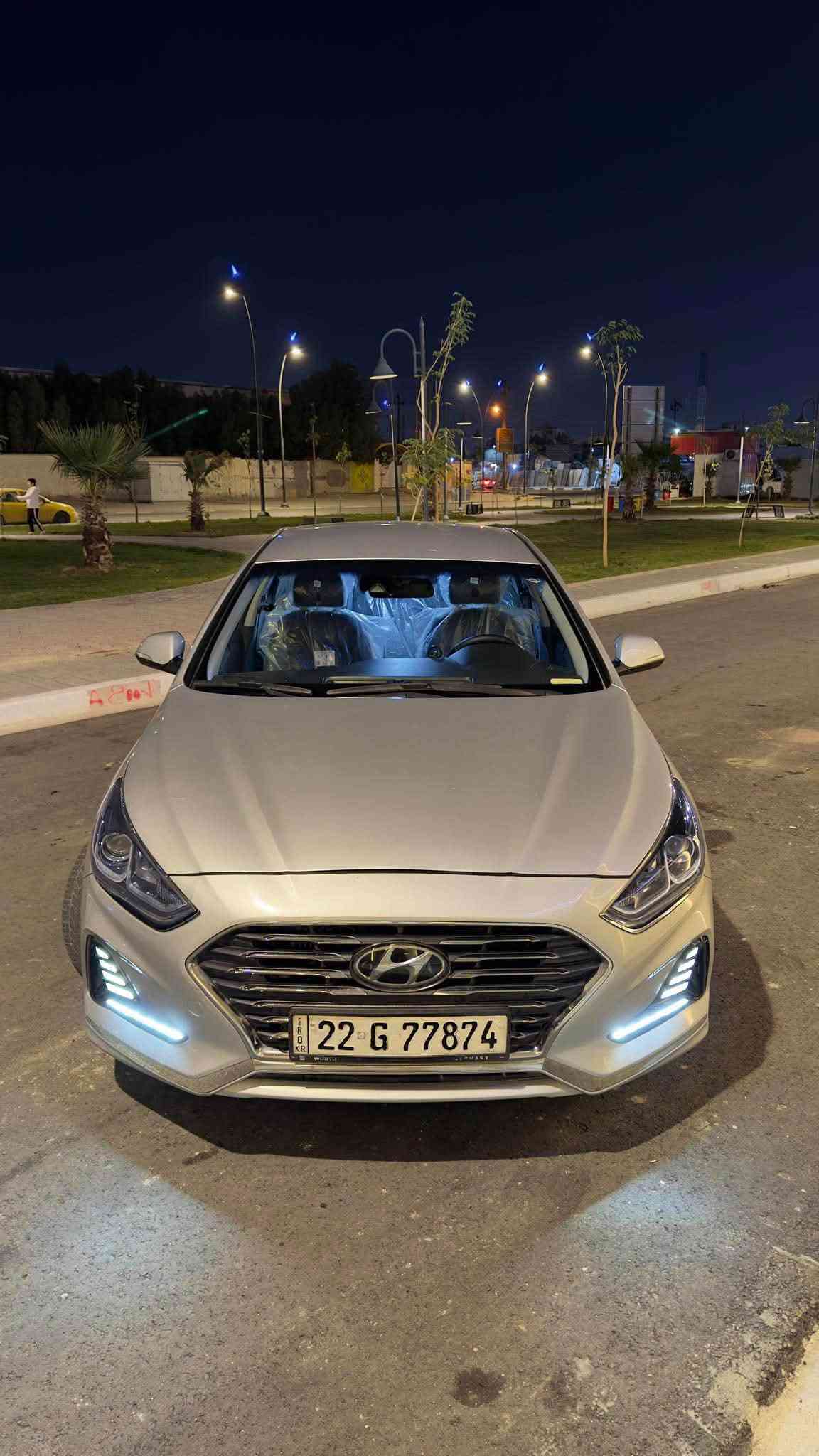 سونتا  وارد كوري  موديل  21 محرك دوش 2000 بيه سياره  فول  بصمه  تحكم بل كشن  كير  ومحرك  كفاله  سونار  موجد بل صور العنوان  البصره الزبير     ***********
سياره  145  وبيه  مجال

نص مكتوب في الصور:
- @1.c2g