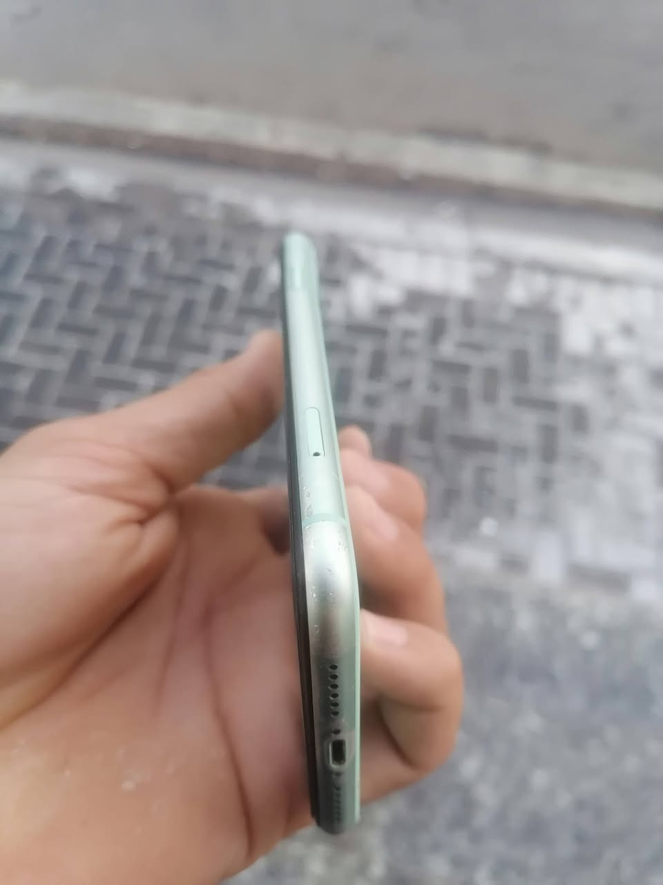 ايفون ١١ • شاشه مبدله • فيس متوقف