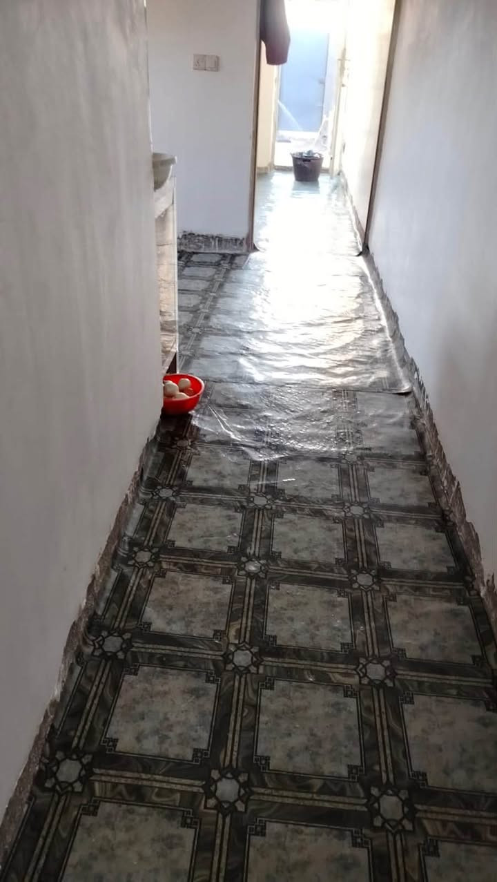 بيت للايجار نظيف بمجمع الروان
يحتوي على غرفة وصالة ومطبخ وصحيات

ايجاره مناسب

للاستفسار اكثر الاتصال على الرقم او مراسلة واتساب ***********
