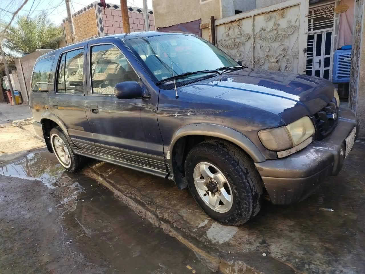 سلام عليكم كيا اسبورتج قديم موديل ٢٠٠١ كير مكينه تبريد تخم تاير صدر مامي خلفي كله جديد شواصي نضيفه دواخل نضيفه @تحويل مباشر السعر ٤٢ وبيها مجال كير عادي لوكير تبريد شغال سنتر لوك واي استفسار ايخابر عل الرقم *********** ابوسيف بغداد الشعب
