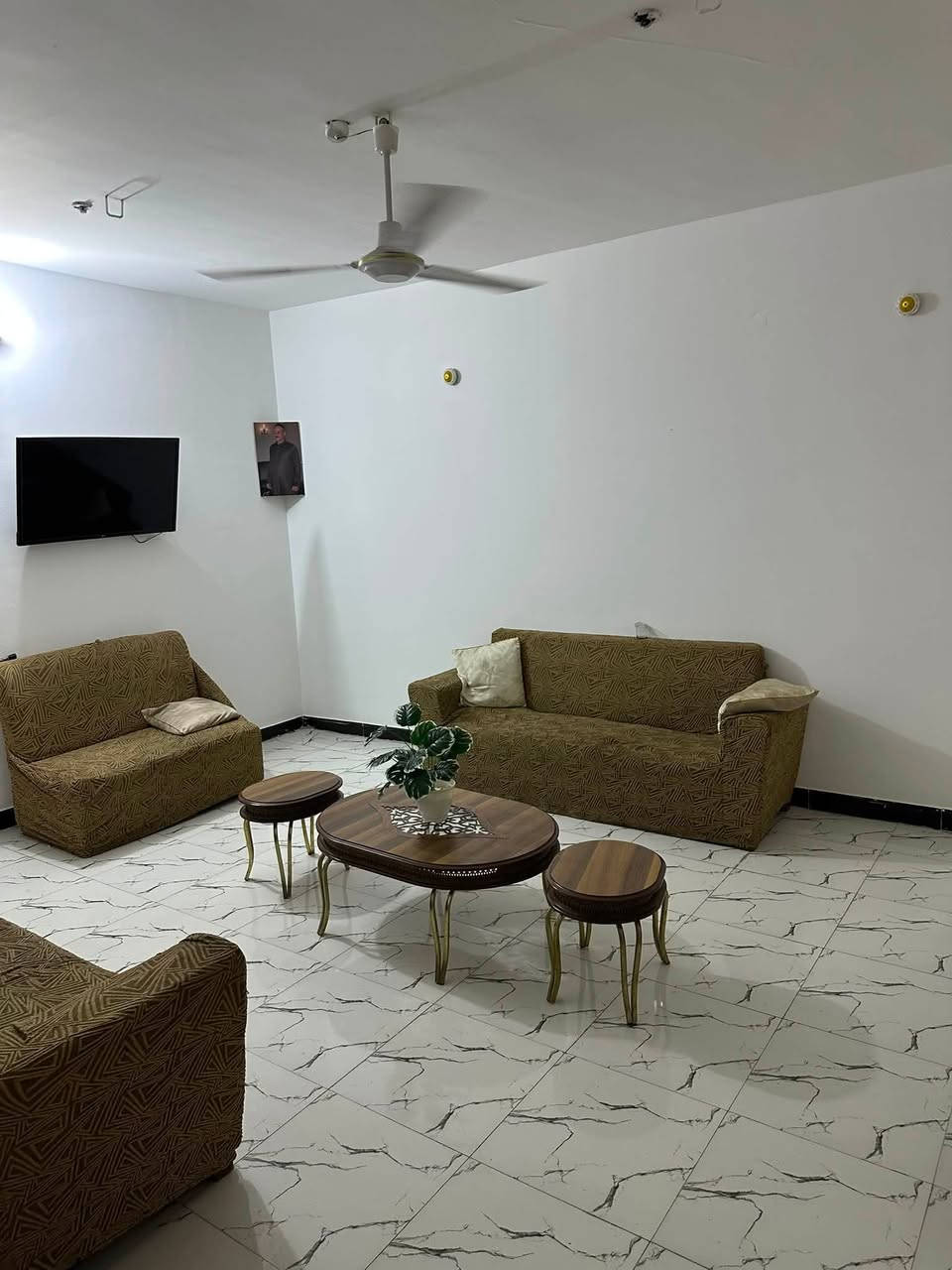 ((بسم الله الرحمن الرحيم))
🏡     🏘      🏚 

#بيت_للبيع         

🔴 جغيفي ثانيه 

مجمع توفيق 

✅المساحة : 150
 
مكون من2 غرف نوم
 صالات 1
ومطبخ 
واستقبال 
حمام عدد2
مناور عدد 2

 🛣 الشارع 🛣🛤 : 10

🗒📑⚖️ نوع الملك : طابو زراعي سند25 

💸💰 السعر  💰💸: 110🔴وبي مجال

للاستفسار : مراجعة 
🥇 مكتب الدليمي 🥇
🩸📍العنوان الجغيفي _نهايت سياج المقبرة على السايد الايمن.                         
                                     
            📱📲  للاتصال :  ميثم*********** 📞☎️

#عقارات_الفلوجة #عقار_للبيع #عقارات_الانبار #عقارات_العراق  #العقار #عقار
#العقار_للبيع #للبيع #بيع #بيت #بيوت #قطعة #قطع
#ارض #
