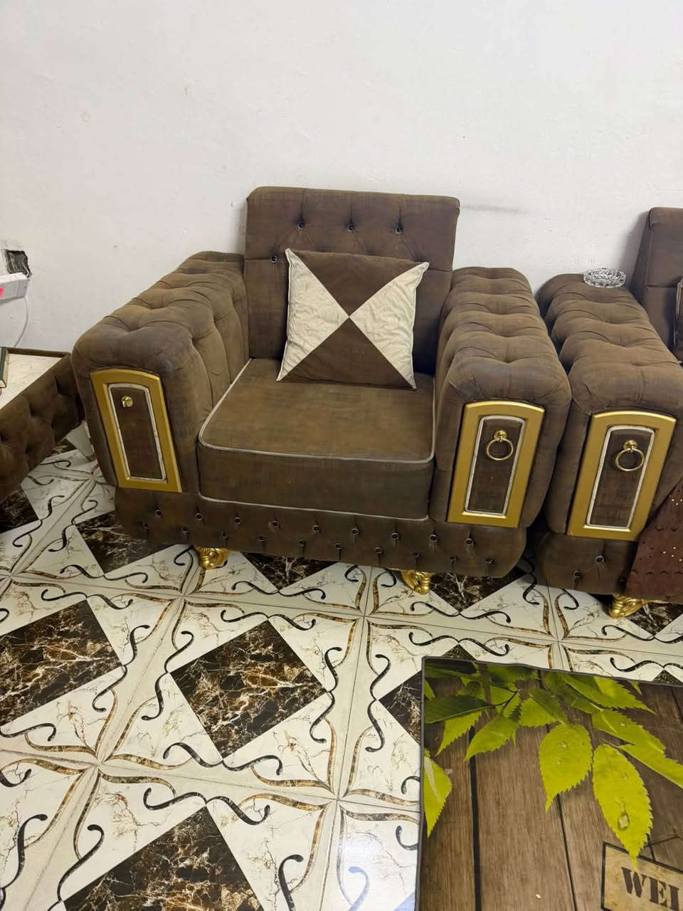 سعرها ٦٠٠ تواصل على رقم ***********٥
