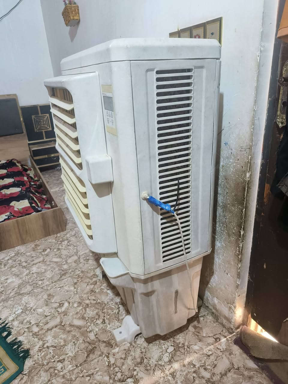 السلام عليكم مبرده للبيع سعره ١٠٠ شغاله للسفسار ***********

