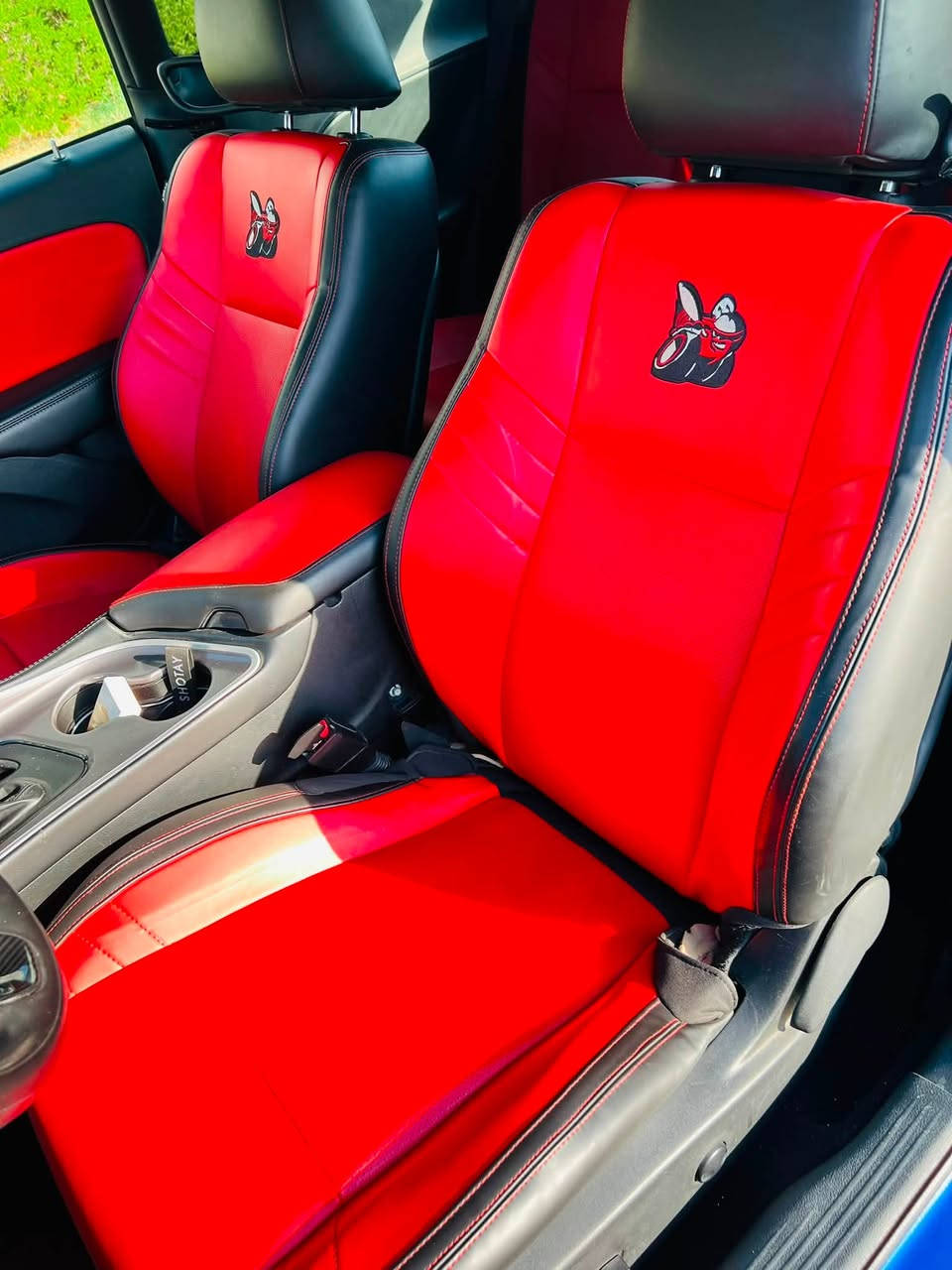 السلام عليكم
Dodge Challenger R/T
. موديل 2022 

. الممشى 17 الف ميل فقط 

. الضرر 3 قطع امامية صبغ اريباك ستيرن ودشبول

. كير ومكينه بشرط 

. كشنات حضن داخل احمر 

. شفتات ستيرن 

.شاشة صغيرة 

. بدون سلايت 

. لون ازرق بحري مميز 

. تحويل بشرط 

. السعر 177 ورقة 

متوفر واتساب فقط ‭***********‬
