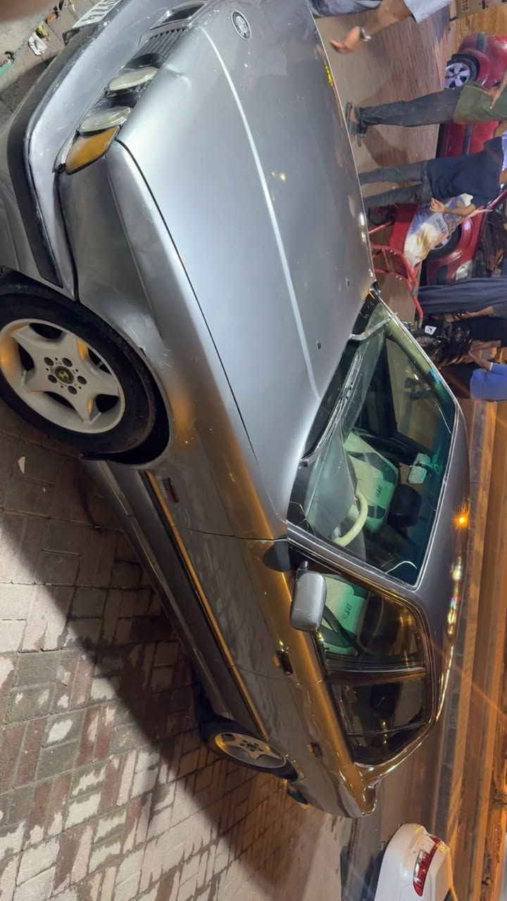 السلام عليكم بي ام دبليو محرك كبس دبل ايرباك رقم بغداد بسمي انكليزي موديل ١٩٩١  امراوس او بيع
السعر ٤٨ وبيه مجال 

***********

السلام عليكم بي ام دبليو محرك كبس دبل ايرباك رقم بغداد بسمي انكليزي موديل ١٩٩١  امراوس او بيع  حجم ٥٢٥
