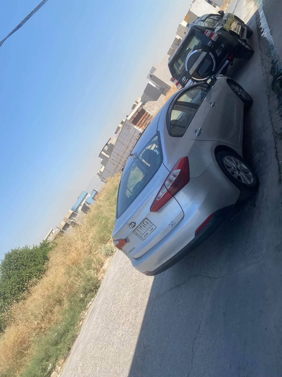 يالله للبيع كيا سيراتو موديل ١٣ محرك 1600دوش كير ايتي ضررها اربع قطع أبيع حزام بدون دواخل سنويه ٢٧جديدا رقم نينوى مشروع وطني سعرها ٨٦ العنوان موصل جانب الأيسر لتواصل ***********

