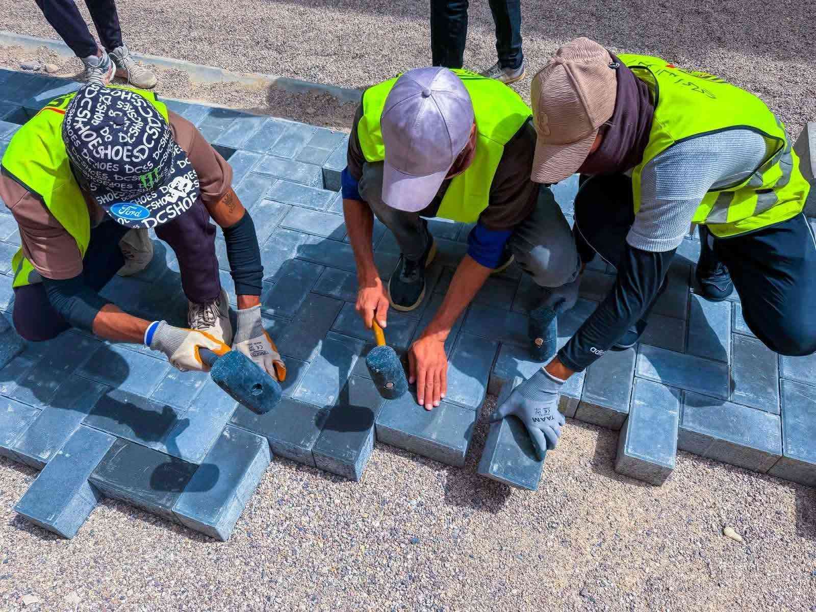 سلام وعليكم مستعدين للعمل جميع أنواع المقرنص وارصفه 
للمزارع والشاليهات والحدائق في البصرة فقط 
التواصل ***********
