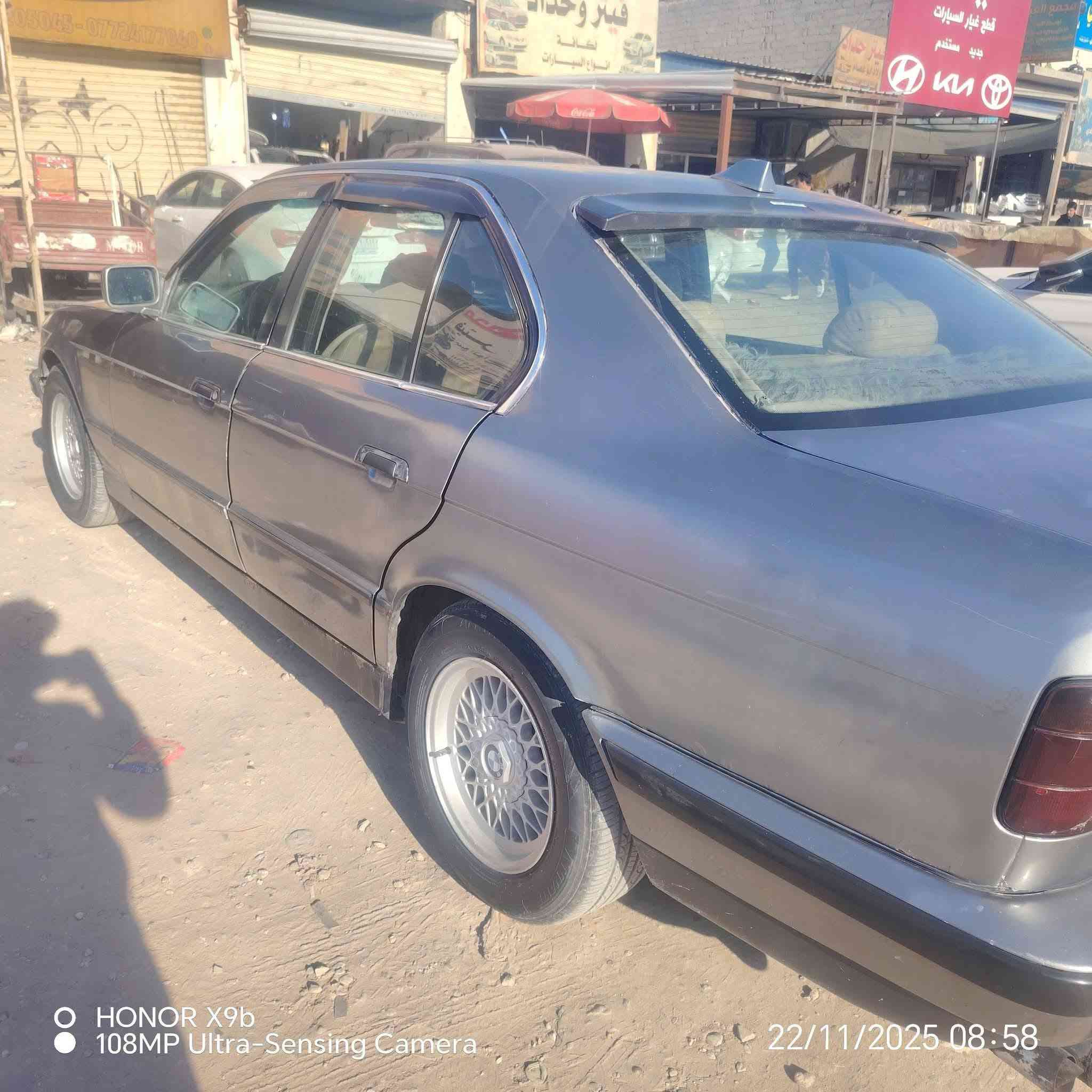 السلام عليكم
BMW525للبیع 

موديل 92 كير ومكينه جديد كير اوتوماتيك  سياره رقم انكليزي انبار ب اسمي مكان سياره كربلاء سعر ب45 وبيها مجال  ***********

نص مكتوب في الصور:
- HONOR X9b 108MP Ultra-Sensing Camera 22/11/2025 08:58