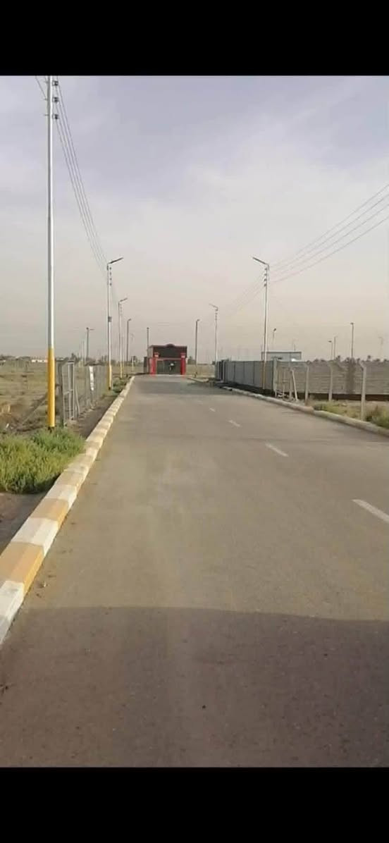 عندي قطعة أرض 200متر زراعي سند 25 طريق الدغاره موجاور مشتل الربيع داخل مجمع الحرمين السكني سعر 8مليون التواصل  ***********
