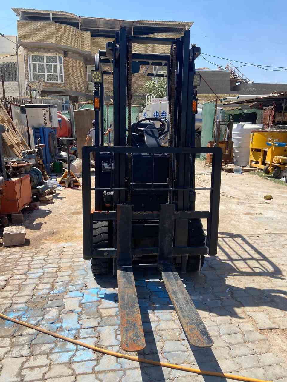 السلام عليكم 
شوكيه شحن جديده غير مستعمله ماشيه 35 متر 
الاتصال على *********** السعر 125 ورقه وبيه مجال قلي الشراي عنواني البصره الجبيله
