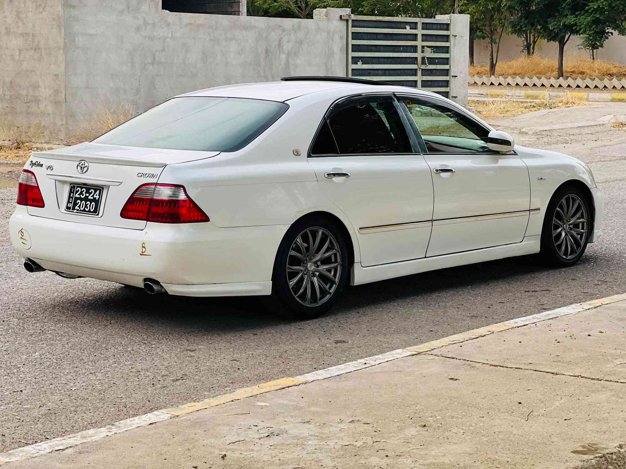 اصفر • ٢٠٠٦ • ١٨٢٠٠٠
