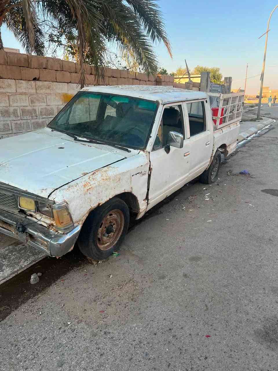 بيكم داتسن دبل محرك يحتاج تجفيت 
كهربائيات شغاله وكير كفاله للبيع او مراوس بموطور 
***********

