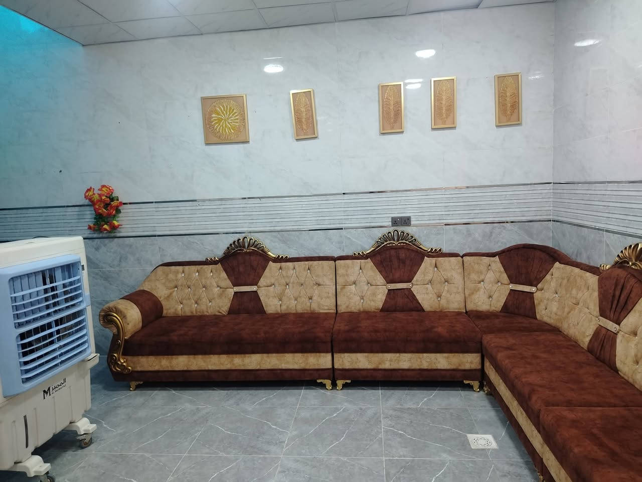 بيت للبيع في منطقه كركوك الفيلق قرف الكتكاوه مساحه البيت 160 متر الاستفسار الاتصال بالرقم ***********
