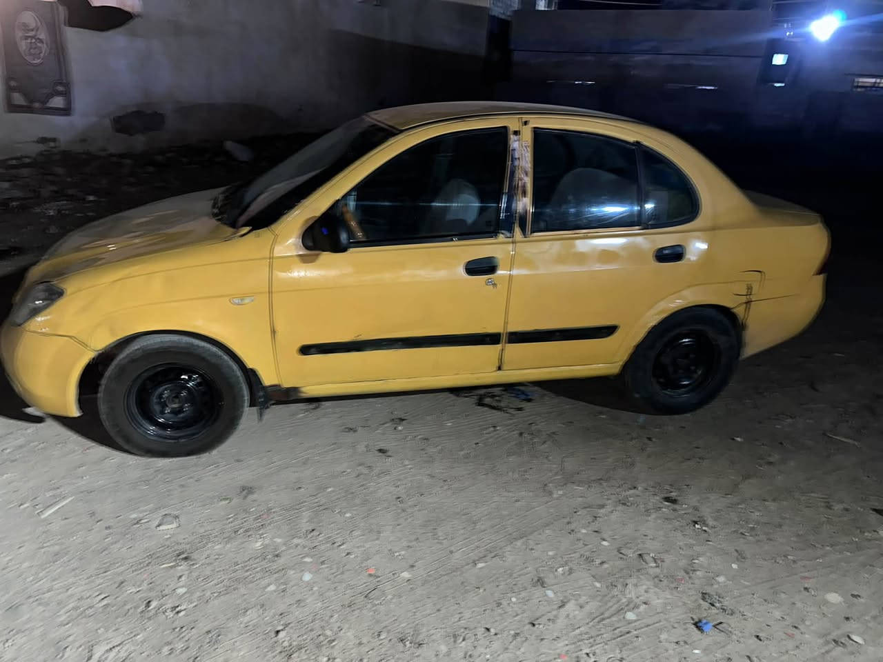 السلام عليكم طيبه موديل ١٣ رقم بصره بدون راعي سياره جاهزه كير مكينه كهربايات  حداديه جديده تخم تاير سياره جاهزه السعر ١٥ ورقه وبيه مجال  العنوان ميسان قضاء علي الغربي الاتصال ***********
