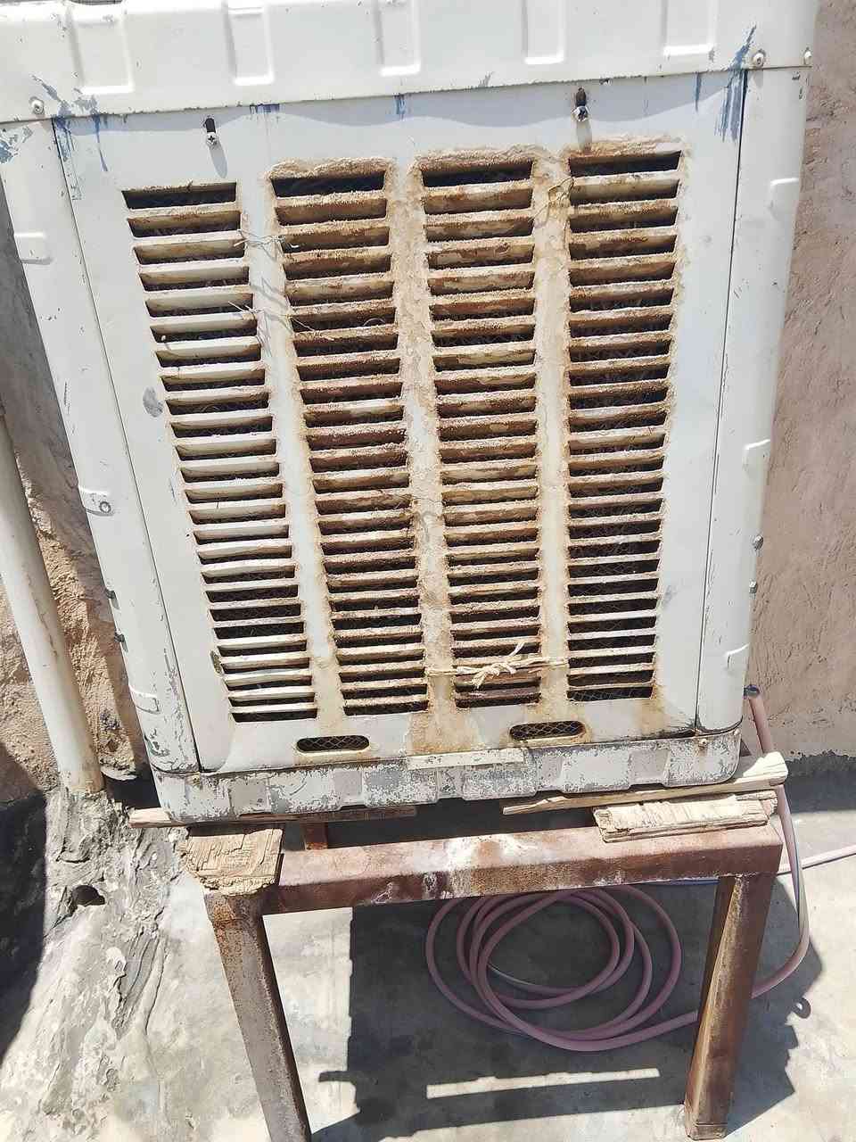 السلام عليكم مبردتين مع سكله واحده للبيع مستعجل سعر ثنينهن ب 125 (***********)

