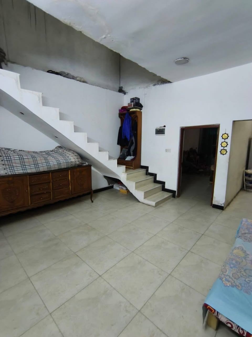 🏡✨ بيت للبيع | طابو زراعي – سند 25 ✨
📍 الموقع: بغداد / الدوانم
تقاطع درويش، بجانب حي التراث، بالقرب من جامع الفردوس.
📐 المساحة: 110 متر
🏠 طابق واحد – بناء حديث
🛏️ غرفة نوم
🛋️ صالة
🍳 مطبخ
🏡 استقبال واسع
✨ مناسب للسكن العائلي
📄 طابو زراعي – سند 25
📞 للطلب والاستفسار:
***********
***********
***********
📱 متوفر واتساب
🏢 مكتب تاج الياقوت للتطوير والاستثمار العقاري
#بيت_للبيع #عقار_بغداد #الدوانم #حي_التراث #البياع #جامع_الفردوس #عقارات_بغداد #بيت_سكني #طابو_زراعي #سند25 #تاج_الياقوت #عقارات_العراق بغداد, العراق
