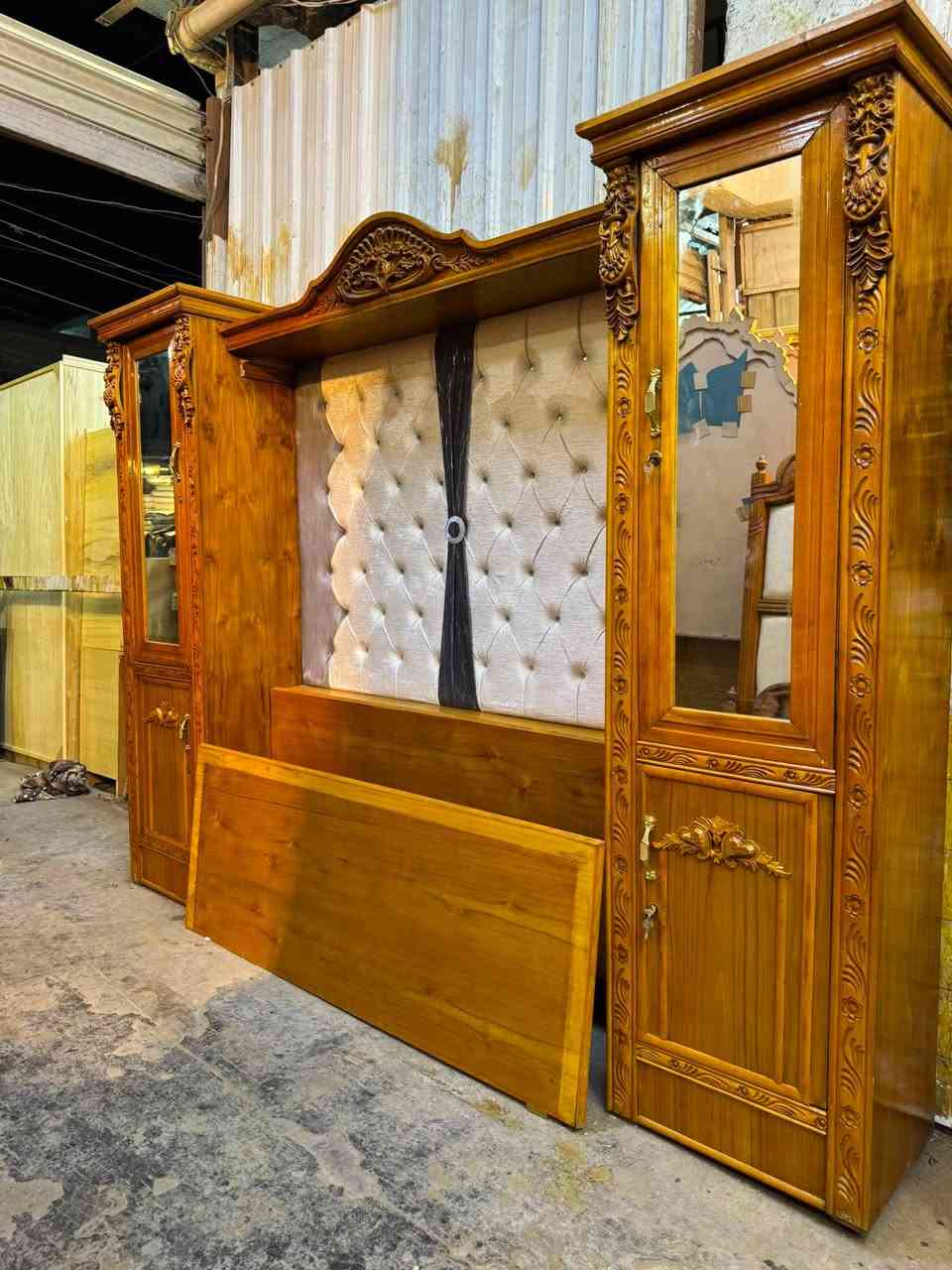 معرض السجاد للأثاث
غرفه ٦ باب مستخدمه دزاين مسرح ملكي دنك زان داخل خارج صاج لوجه ٦ ملم شغل ثقيل جدا شغل مرتب وحلو للحجز والاستفسار الاتصال /***********☎️
