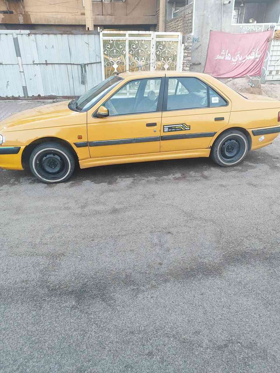 سلام عليكم 
سياره بيجو بارص مديل 2015
سياره كير ومحرك خير من الله 
كلشي بيها جديد من صدر امامي خلفي 
الى تخم تايرات جديد الى دوشما جديده ابطاين جدد 
بيها تبديل بنيد فقط سياره كامله مكمله من كل النواحي من ايدك لل شارع ما تصرف عليها رقم بغداد انكليزي ما بيها بس ضربه بصيطه بل بك لايت الورا مثل ما موضح سعرها 45وبيها مجال لل طيبين تواصل على الرقم ***********بي واتساب
