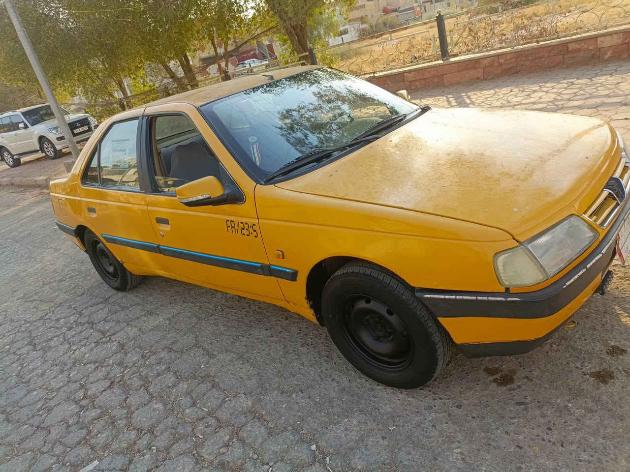 بيجو 405
مديل 2010رقم بغداد بسمي
السياره جاهزه خط وبحث 
السعر 25وبيهه مجال 
للتواصل رقم الهاتف ***********
