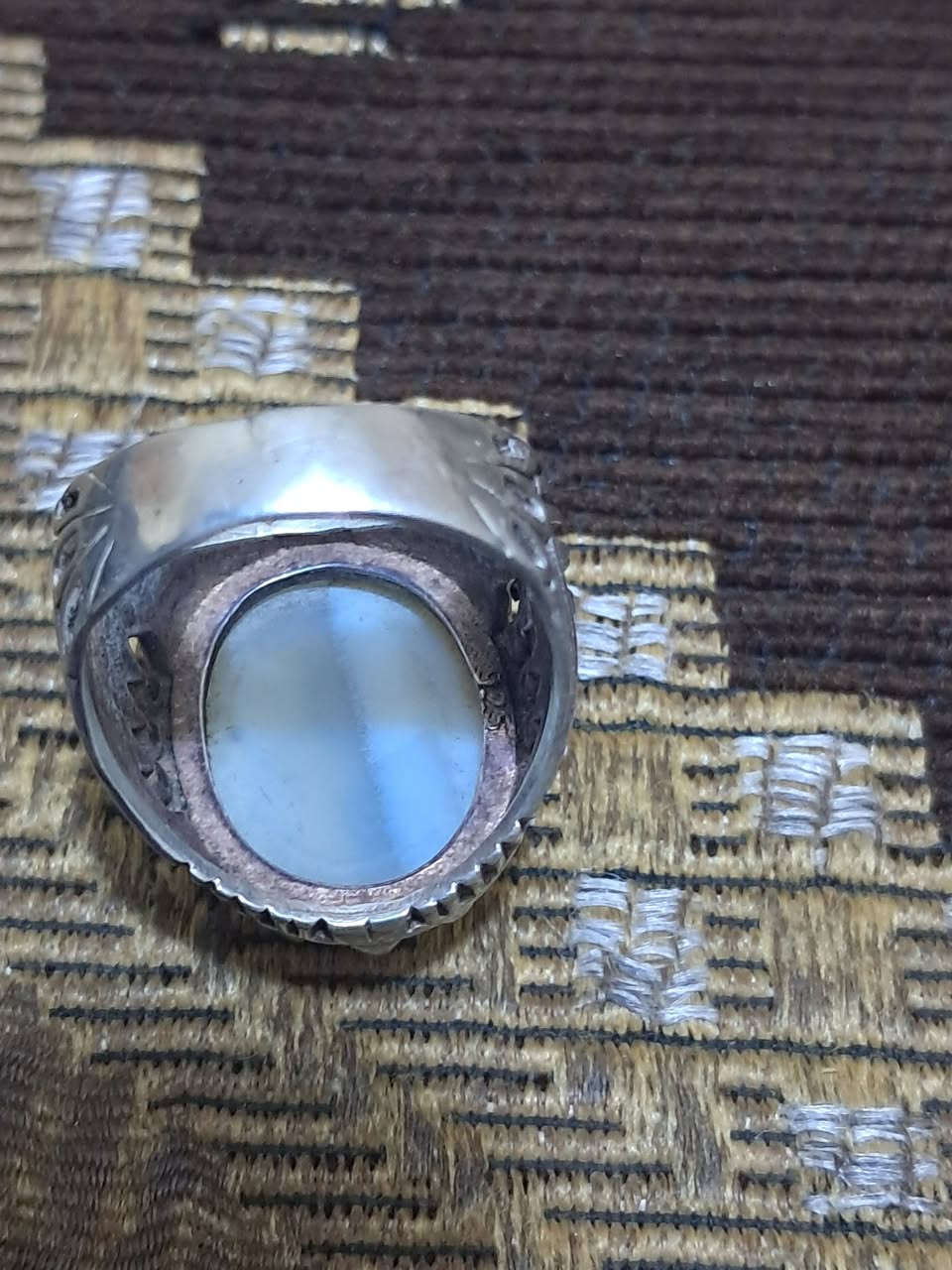السلام عليكم
محبس البيع سليماني معطف حلو صياغه حلوه 
***********
