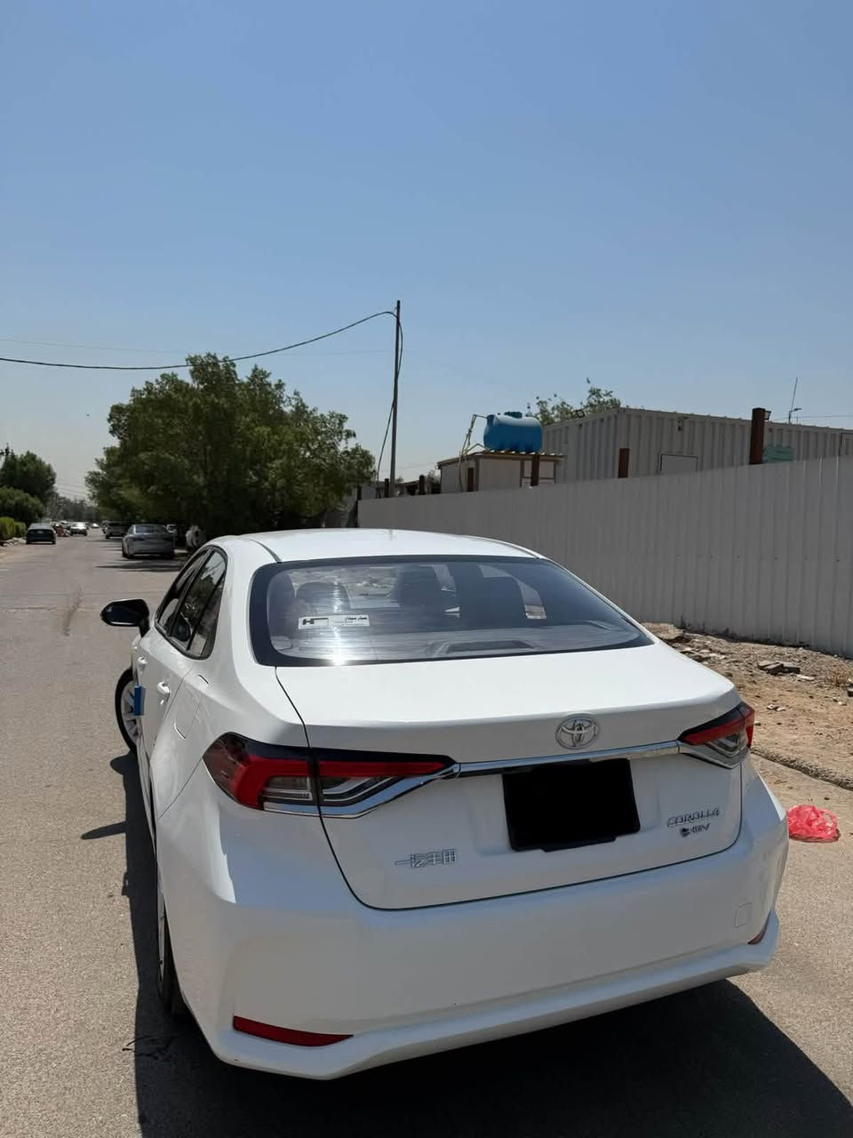 السلام عليكم 
 كورله موديل ٢٥ 
تجميع صيني شكل الخليجي المرغوب 
ماشيه 1٩
مرقم بغداد بأسمي تحويل ثاني يوم 
سياره بيها فقط باب صبغ بدون معجون فقط رش 
السعر ٢٢٨٠٠مليون .  بيها مجال بسيط 
مكان سياره بغداد 
للأستفسار ***********
