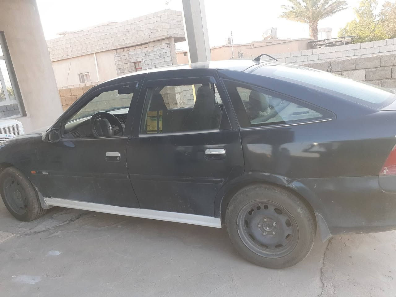 اوبل فكترا حجم 18 كير او توماتيك  موديل 2000 رقم دولي جامات كهرب قفل مركزي السعر 30 بيها مجال ..
*********** واتساب فقط
