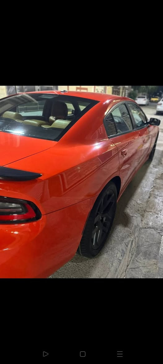 السلام عليكم/ للبيع فقط
المميزة  لون  برتقالي       2020
دوج جارجر       SXT 
ماشية 35ميل

⚔️ السيارة باسمي تحويل ثاني يوم  
 واني حاضر ⚔️

بعدهة بوضع لوكالة 
سيارة جديدة 

⭕️بدون حادث كلين فقط بارب بالباب الخلفي بدن صبغ بحدود ال15سم
المواصفات  
المكينة   3/600 
2 ويل* 
عليها منضومة زنون 
* تشغيل عن بعد .  

كشن السائق كهربائي داخل جلد عمل

⭕️ السيارة الف دينار متصرف عليها كامله مكملة ومكفوله من كلشي

السعر ٢٤٠
معجبك سعرهة علق بكلمة طيبة مثل وجهك لحلو❤️❤️
اليشوف السعر غالي  سوك كلشي بي سيارة مال جناي متفيد البياع شراي والله يرزق الجميع 
للاستفسار ***********
