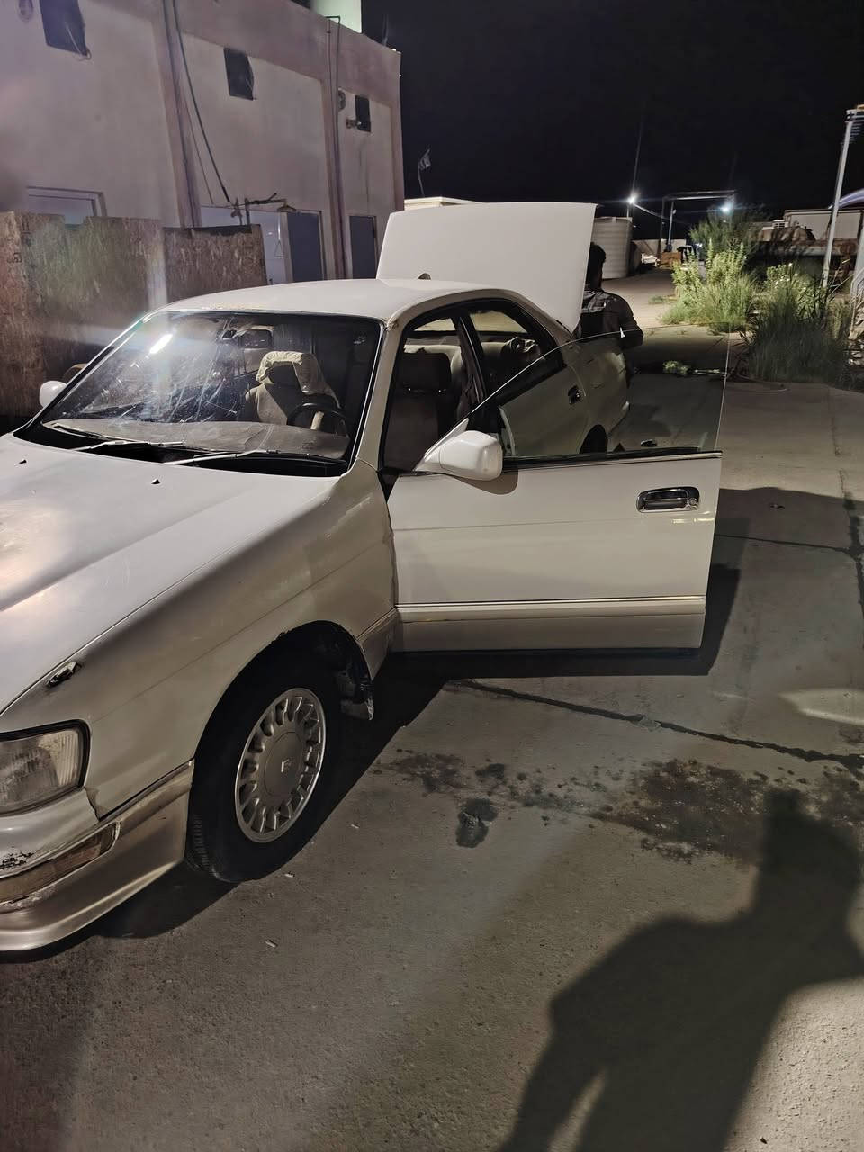 للبيع او مرارس :  (بطة فصل ) 
​الموديل: 2000
​البدي: نظيف جداً، مكفولة من الصبغ والحادث والقص ونقل الجثة. (البدي جارد من الشمس بدون صبغ).
​المحرك والمكينة: محرك ونجي، كير ومحرك مكفولات 100%.
​الصدر والحدادية: حدادية كاملة وجديدة.
​التبريد: يحتاج فقط كمبريسر.
​الملاحظات: السيارة بها ملاحظات قليلة جداً والباقي كفالة عامة.
​السعر: 60 ورقة 
​المكان: البصرة شط العرب 
​للتواصل: ***********
