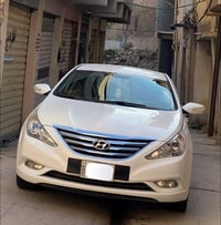 سوناتا ٢٠١١ • مكينة ٢٫٤ • ابيض