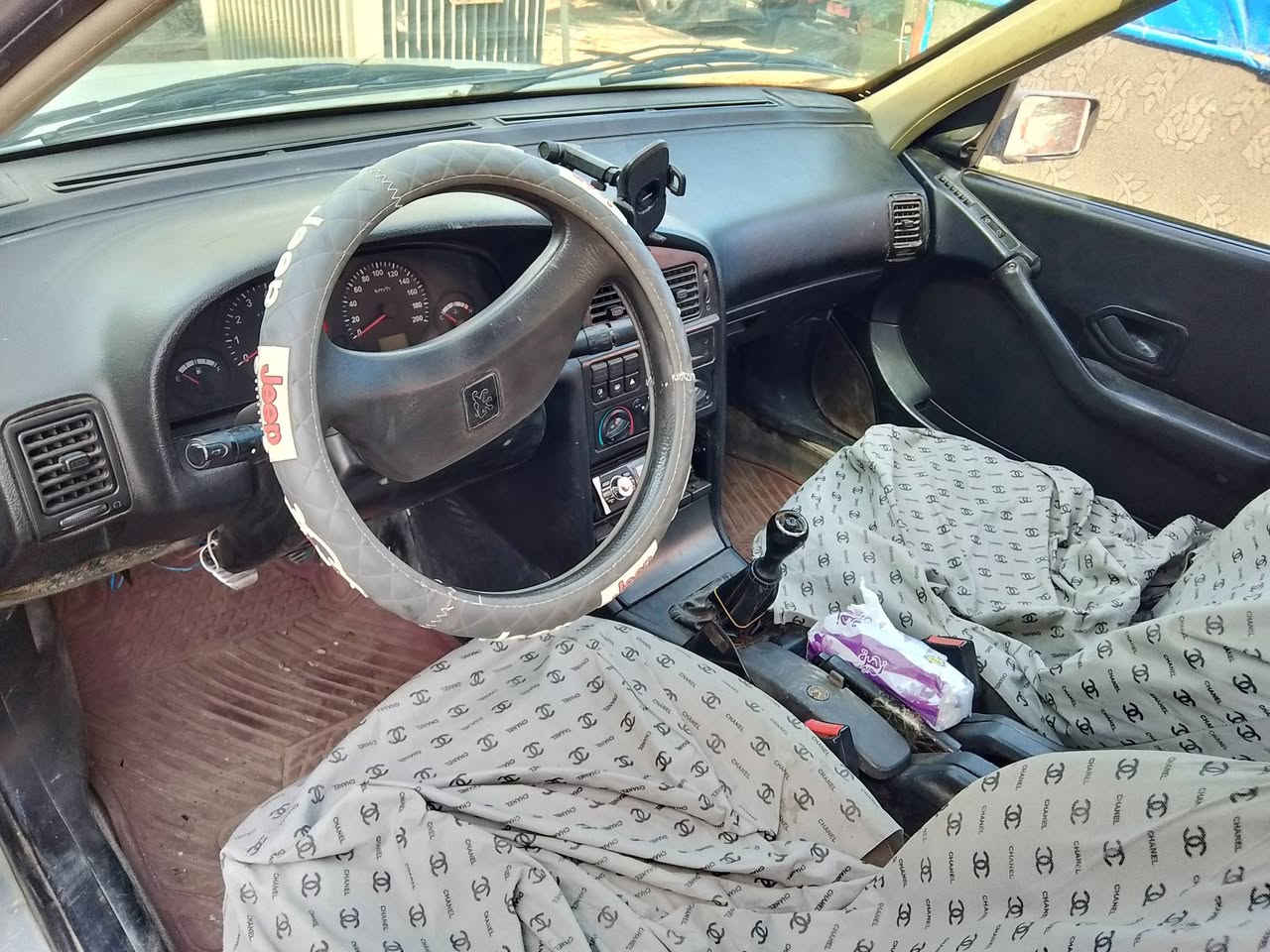 بيجو روا البيع موديل ٢٠٠٩محرح بي خيط بغار بدون صرف تبريد شغال السعر ٢٢بيها مجال هذا رقمي ***********@
