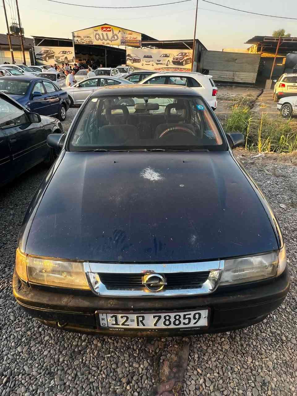 سلام عليكم أوبل فكتره موديل 1990حجم 16 كيرومحرك شرط هزه والسنوية جديده  بدون ضرر فقط صبغ جاملغات الخلفيه سعر 30ورقه 
***********
واتساب ***********
