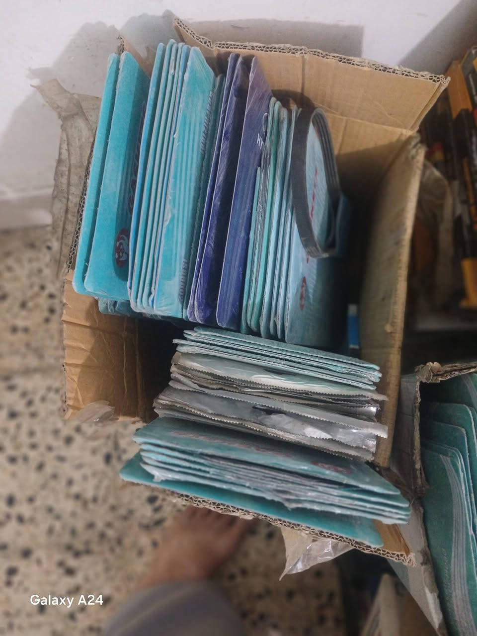مواد احتياطيه للبيع كازكيتات انواع السيارات الكوريه واليابانيه واتر بمات انواع السيارات الكوريه واليابانيه واشر قبق ولفات انواع السيارات الكوريه قوايش انواع السيارات اذاين محرك الزيتيه والغير زيتيه لاستيك ولفات انواع السيارات ولفات اوبتر جبن انواع السيارات دسكات انواع السيارات للاستفسار الاتصال على الرقم***********

نص مكتوب في الصور:
- Galaxy A24